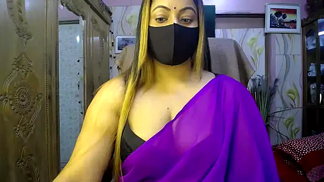 Snapshot of SohanaSabaSexy chatting on 09/20/25, 01:28 SohanaSabaSexy online show from 09/20/25, 01:28