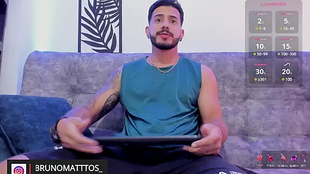 Snapshot of Bruno_Mattos chatting on 02/18/25, 05:42 Bruno Mattos online show from 02/18/25, 05:42