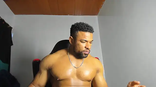 estebanlobo- online show from 09/09/25, 11:04