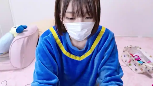 hi---chan- online show from 04/10/26, 02:11