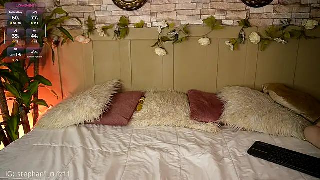 RossemaryRain online show from 12/16/25, 09:09