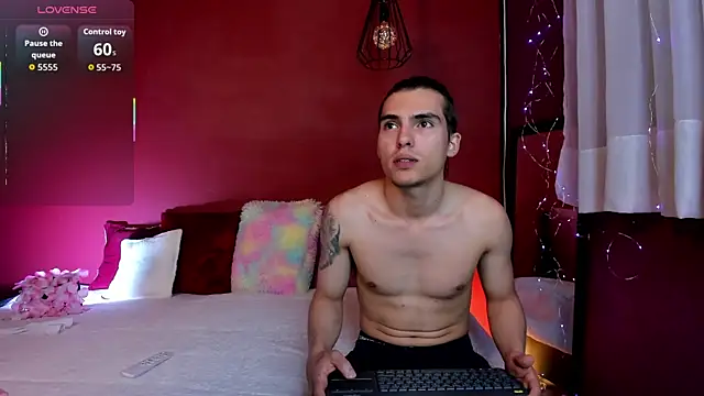  Tattoo Couple online show from 11/25/25, 02:06