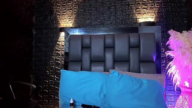 Julieta Coopeer  online show from 12/05/25, 10:46