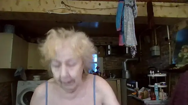  Estelitta 5 online show from 12/21/25, 11:06