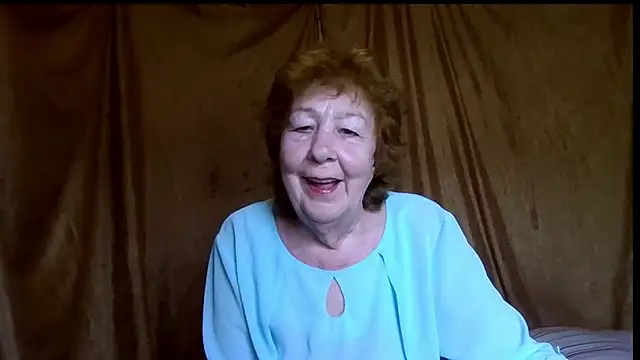 Snapshot of _Estelitta_5 chatting on 06/21/26, 11:02 Estelitta 5 online show from 06/21/26, 11:02