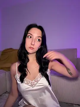 Snapshot of _Juliette chatting on 06/03/26, 07:08 Juliette online show from 06/03/26, 07:08