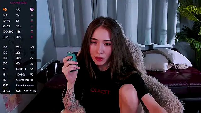 ashleyro1 online show from 11/26/25, 07:53