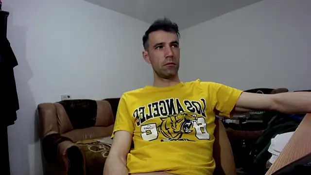 I like older menn online show from 03/28/26, 07:19