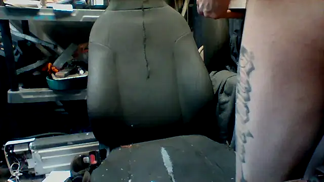 Aaronbp online show from 12/01/25, 06:46