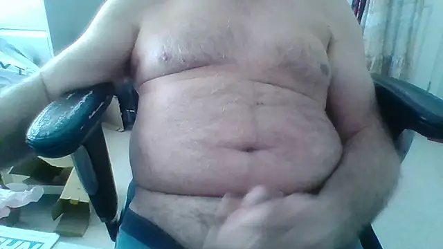 Snapshot of OfficeDad chatting on 03/07/25, 02:34 OfficeDad online show from 03/07/25, 02:34