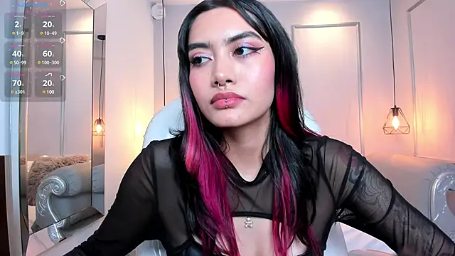 Snapshot of AzuraKindong chatting on 01/30/25, 01:33 AzuraKindong online show from 01/30/25, 01:33