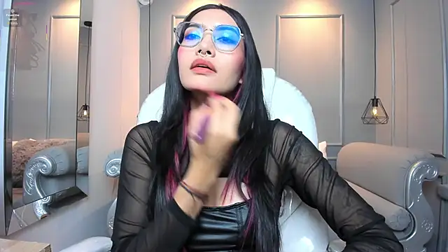 AzuraKindong online show from 01/07/26, 07:16