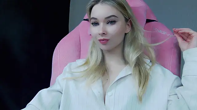 Snapshot of Haters__ chatting on 12/03/25, 11:03 Haters online show from 12/03/25, 11:03