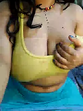 Snapshot of Adiba_2 chatting on 01/26/25, 04:20 Adiba 2 online show from 01/26/25, 04:20