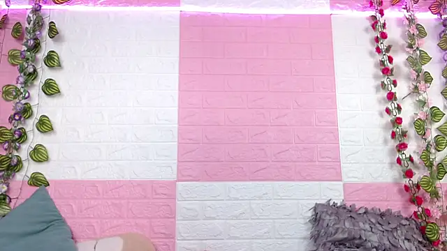 AnyaFloyd69 online show from 02/22/25, 08:42