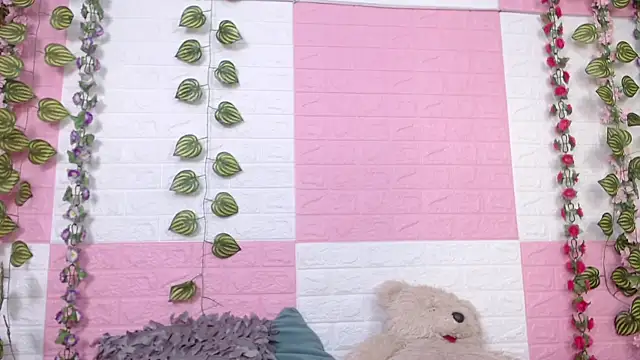 AnyaFloyd69 online show from 03/21/25, 09:12