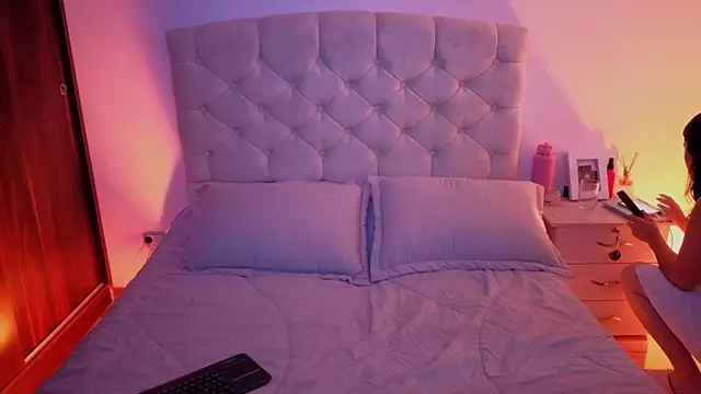 ChanellGV online show from 10/11/25, 08:51