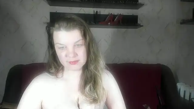 Snapshot of DarkIlona chatting on 11/18/25, 04:28 DarkIlona online show from 11/18/25, 04:28