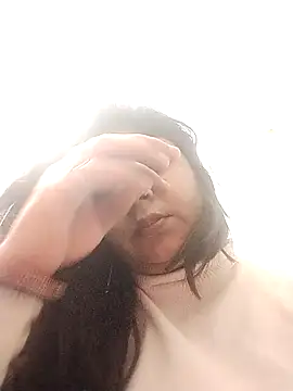 Snapshot of Husnpari20 chatting on 12/25/24, 04:43 Husnpari20 online show from 12/25/24, 04:43