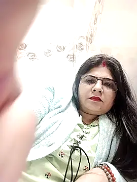 Snapshot of Husnpari20 chatting on 01/08/25, 10:04 Husnpari20 online show from 01/08/25, 10:04