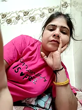 Snapshot of Husnpari20 chatting on 03/08/25, 05:54 Husnpari20 online show from 03/08/25, 05:54