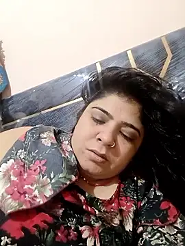 Husnpari20 online show from 04/13/26, 05:24