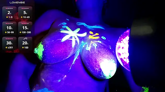 Snapshot of BlondeBrilliant7 chatting on 01/11/25, 06:14 BlondeBrilliant7 online show from 01/11/25, 06:14