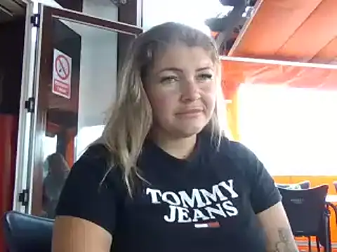 Snapshot of GabyHofstede chatting on 03/19/25, 02:57 GabyHofstede online show from 03/19/25, 02:57