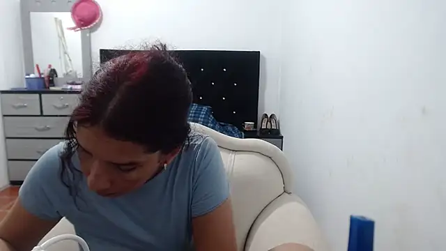 Snapshot of Ainhoa-hot chatting on 12/31/24, 06:57 Ainhoa-hot online show from 12/31/24, 06:57