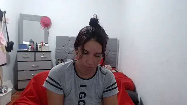 Snapshot of Ainhoa-hot chatting on 02/27/25, 09:00 Ainhoa-hot online show from 02/27/25, 09:00