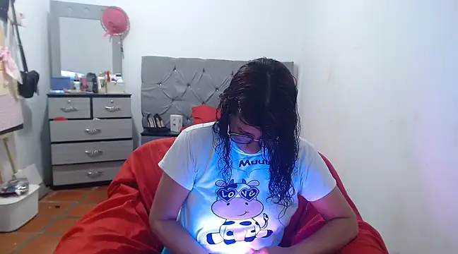 Snapshot of Ainhoa-hot chatting on 02/27/25, 03:15 Ainhoa-hot online show from 02/27/25, 03:15