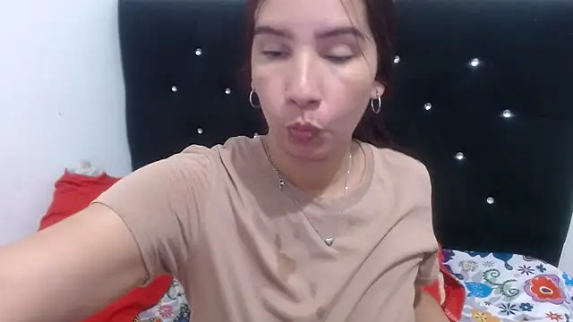 Snapshot of Ainhoa-hot chatting on 09/13/25, 01:49 Ainhoa-hot online show from 09/13/25, 01:49