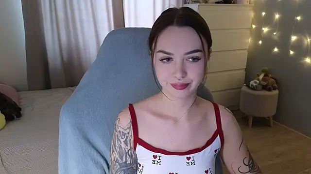 Snapshot of kate_leoo chatting on 06/28/26, 07:03 kate leoo online show from 06/28/26, 07:03