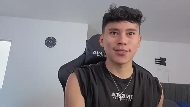 Angel esteban fx online show from 07/30/26, 07:13