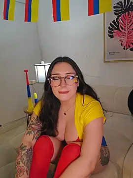 Snapshot of freya_bella_ chatting on 07/04/26, 05:24 freya bella online show from 07/04/26, 05:24