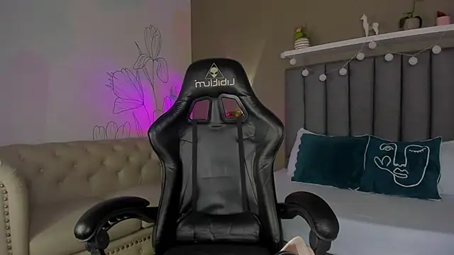 atenea jones online show from 04/05/26, 12:35