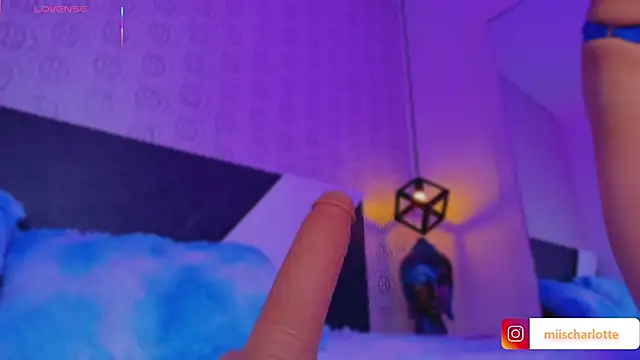 Snapshot of MiissCharlotte chatting on 03/11/25, 08:20 MiissCharlotte online show from 03/11/25, 08:20