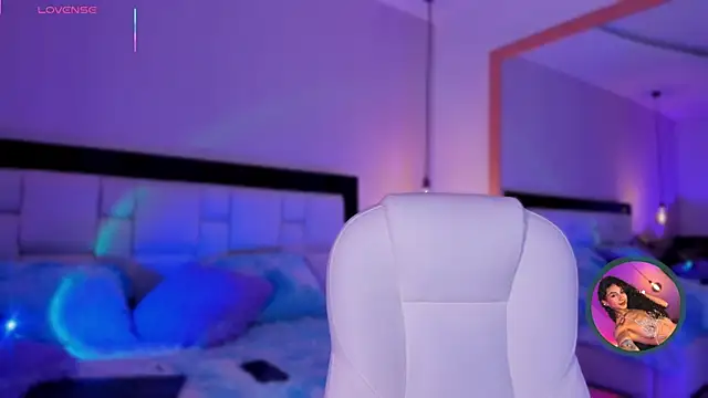 Snapshot of MiissCharlotte chatting on 09/12/25, 05:18 MiissCharlotte online show from 09/12/25, 05:18