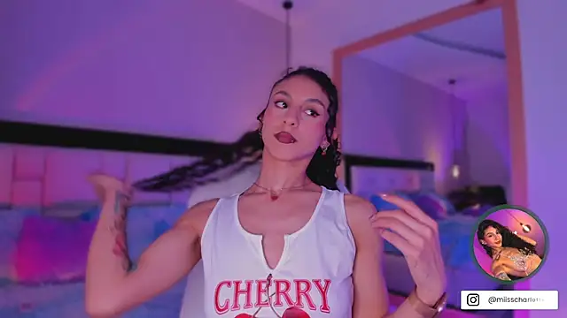 Snapshot of MiissCharlotte chatting on 09/28/25, 03:45 MiissCharlotte online show from 09/28/25, 03:45