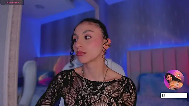 Snapshot of MiissCharlotte chatting on 10/15/25, 05:18 MiissCharlotte online show from 10/15/25, 05:18