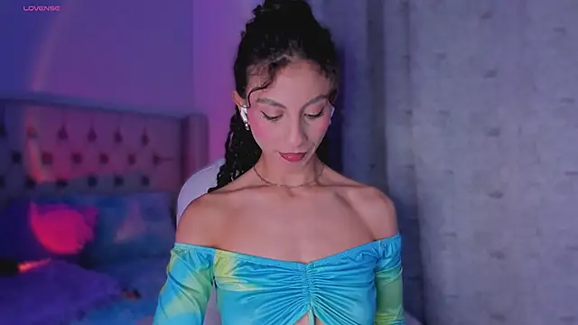 Snapshot of MiissCharlotte chatting on 10/30/25, 01:07 MiissCharlotte online show from 10/30/25, 01:07