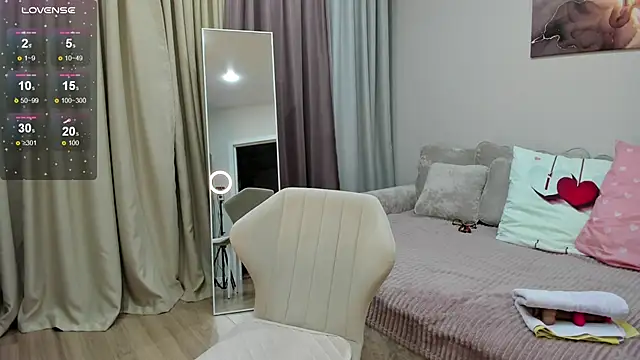 Snapshot of Adele_Rimm chatting on 04/20/26, 04:54 Adele Rimm online show from 04/20/26, 04:54