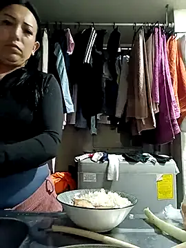 Laura martin  online show from 03/18/26, 01:42