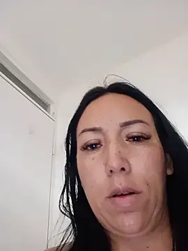 Laura martin  online show from 05/21/26, 12:34