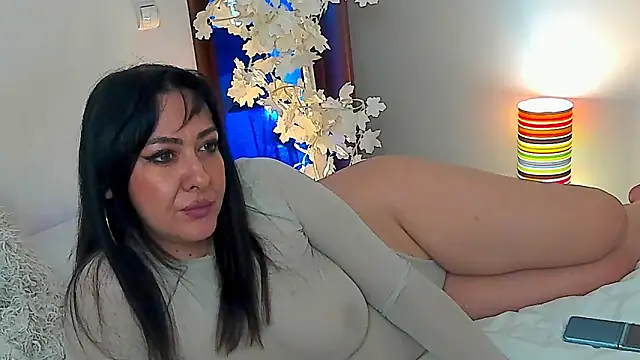 Snapshot of GracyJee chatting on 03/13/25, 11:19 GracyJee online show from 03/13/25, 11:19