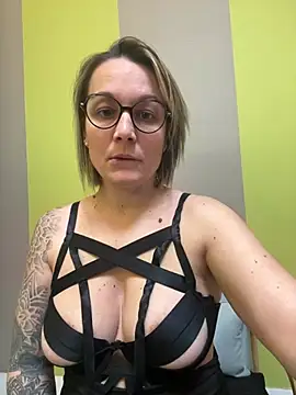 marinella07 online show from 02/09/25, 08:44