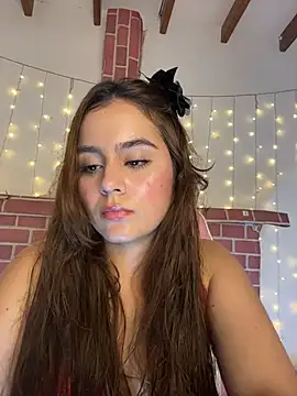 Snapshot of Juanelopez1 chatting on 06/15/26, 01:30 Juanelopez1 online show from 06/15/26, 01:30