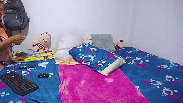 Stepmom slut 50 online show from 03/05/25, 12:55