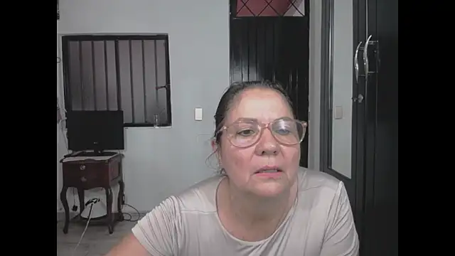 Stepmom slut 50 online show from 02/19/26, 07:21