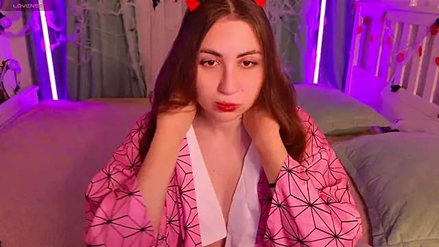 Snapshot of WinryRoss chatting on 10/30/25, 05:42 WinryRoss online show from 10/30/25, 05:42